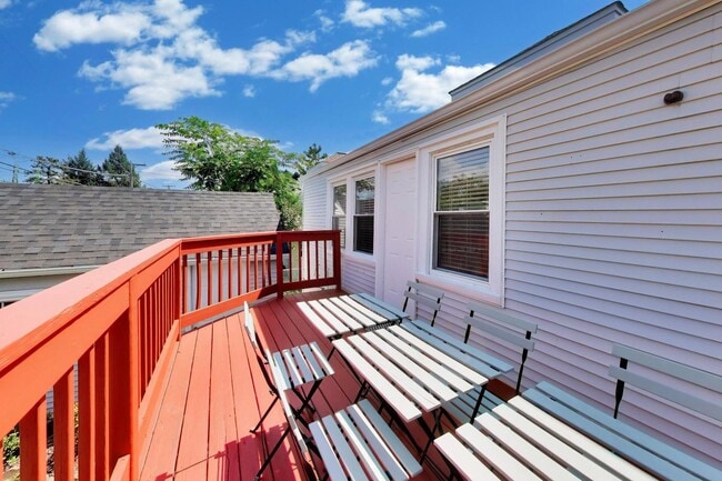 Building Photo - 7922 W Elmgrove Dr