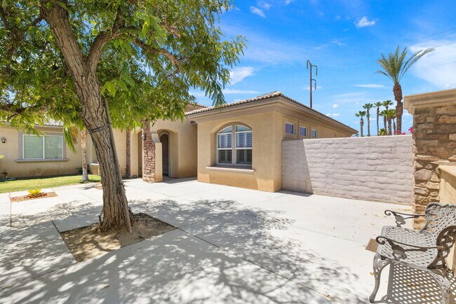 Building Photo - 145 Bellini Way