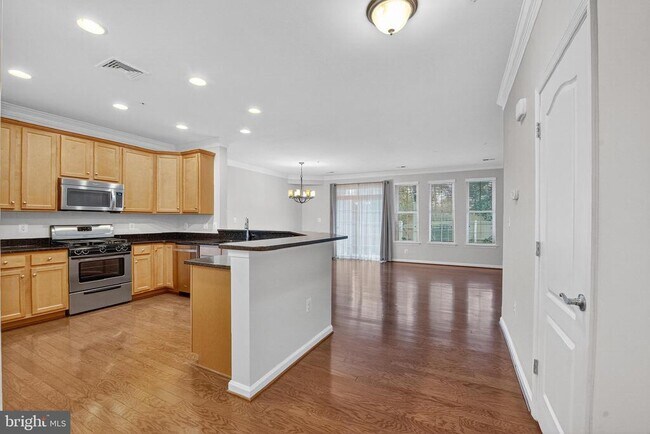 Primary Photo - 44063 Vaira Terrace