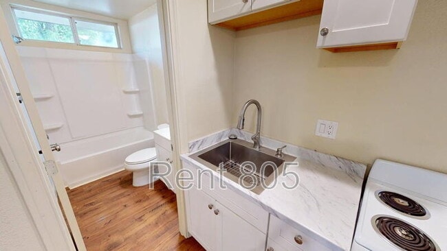 Building Photo - 622 S Seaward Ave