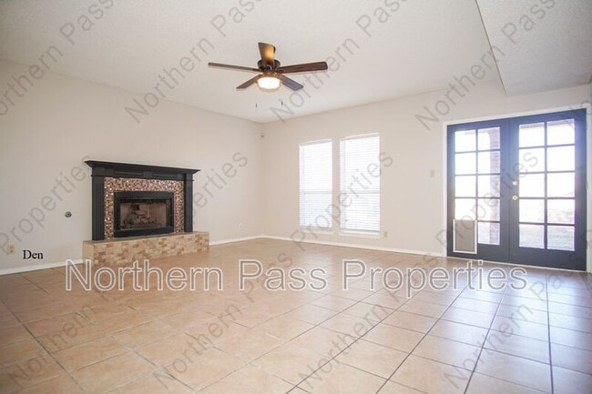 Building Photo - 7317 Luz De Lumbre Ave