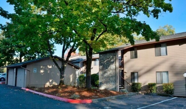 Building Photo - 20125 SW Tualatin Valley Hwy