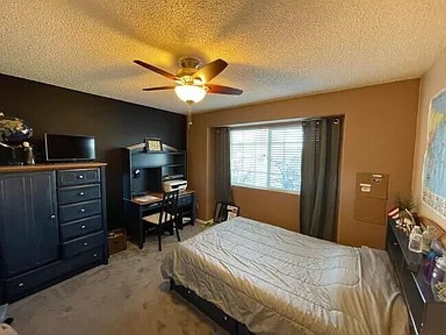 Building Photo - 710 Riverview Ln