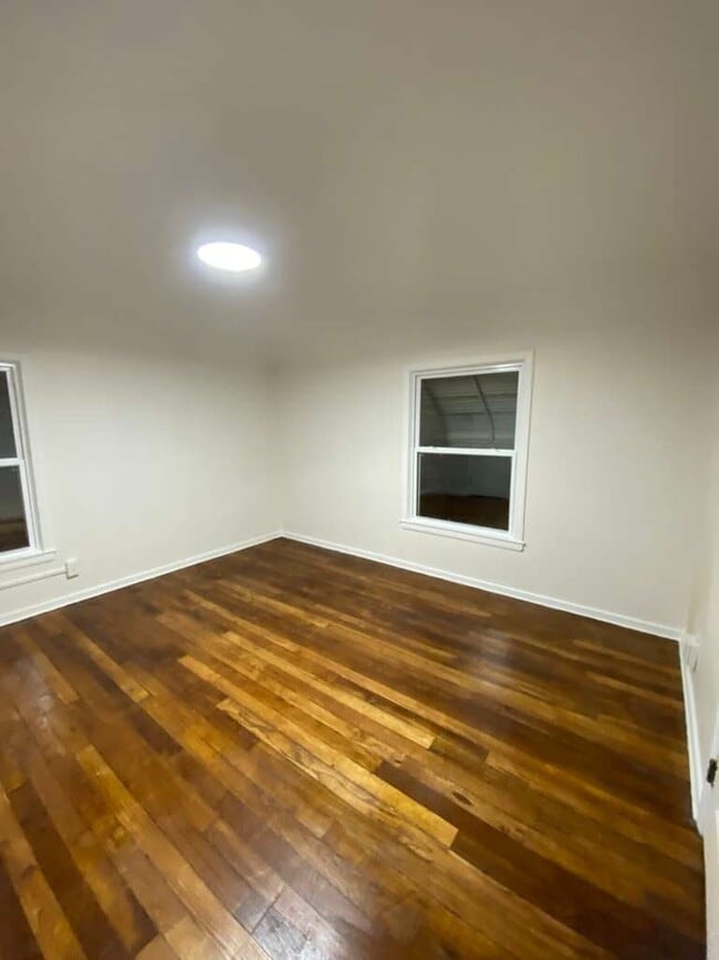 Building Photo - 1523 Babbitt Rd