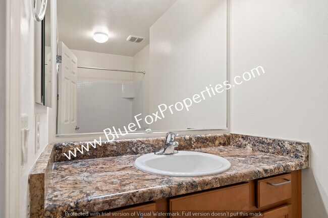 Building Photo - 8784 N Western Red Cedar Dr