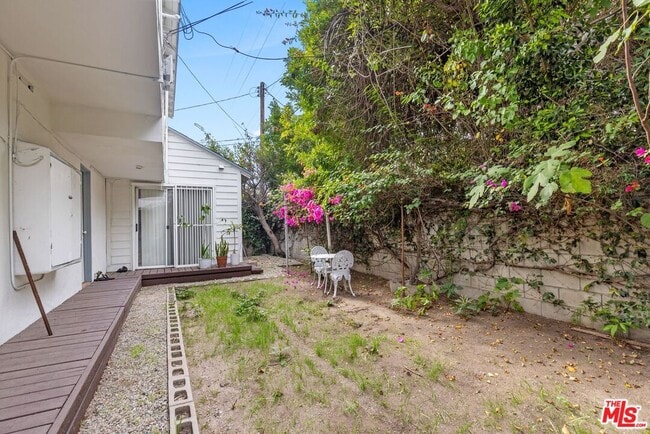 Building Photo - 727 Crenshaw Blvd