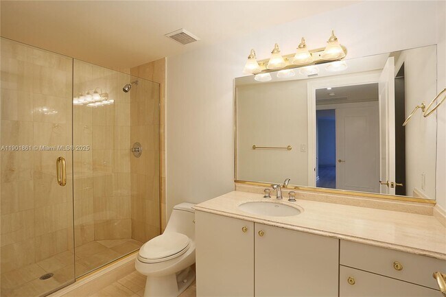 Building Photo - 445 Grand Bay Dr