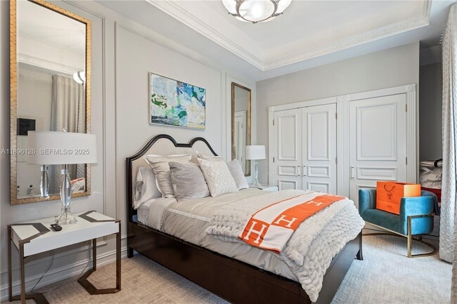 Building Photo - 5801 Pine Tree Dr