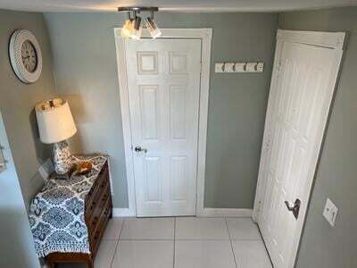 Building Photo - 353 S US Hwy 1