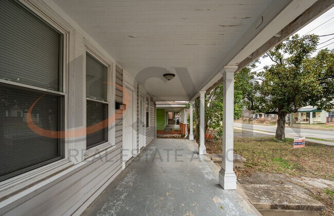 Building Photo - Fantastic 2BR, 1BA Durham Home with a Large Yard