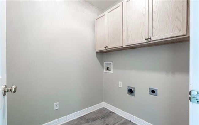 Building Photo - 254 Avondale Ln