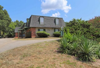 Building Photo - Northeast Hills