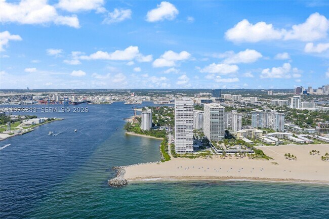 Building Photo - 2100 S Ocean Dr