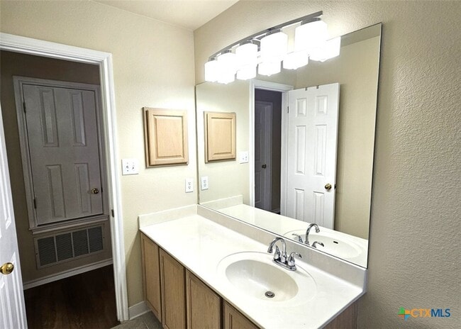 Building Photo - 1125 Berry Creek Dr