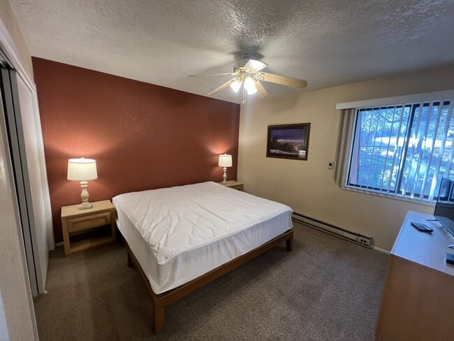 Building Photo - 25972 US-70