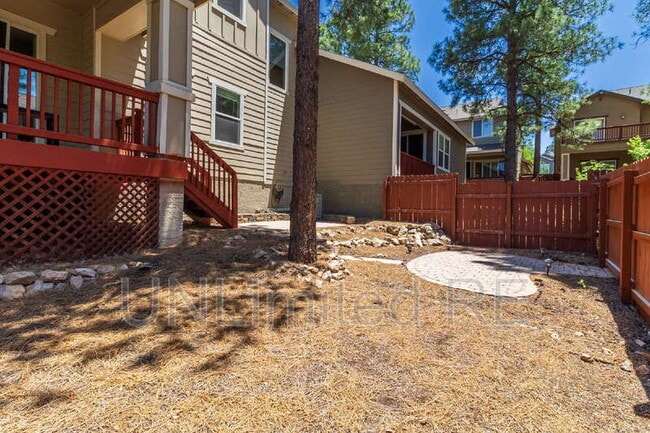 Building Photo - 3247 Merryvale Ln