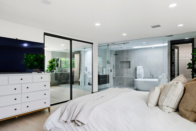 Building Photo - 8341 SW 87th Terrace