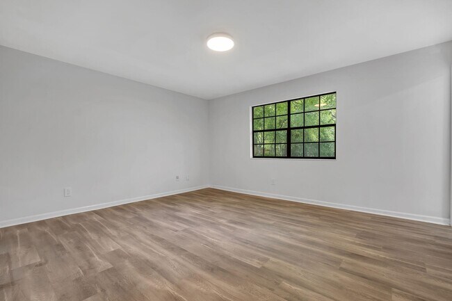 Building Photo - 2267 Clara Kee Blvd