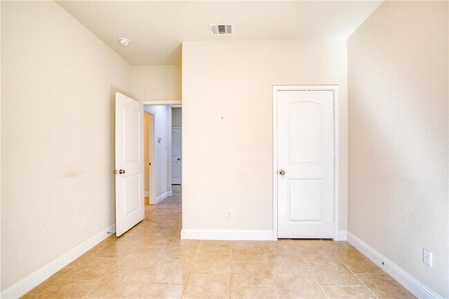 Building Photo - 3409 De Torres Cir