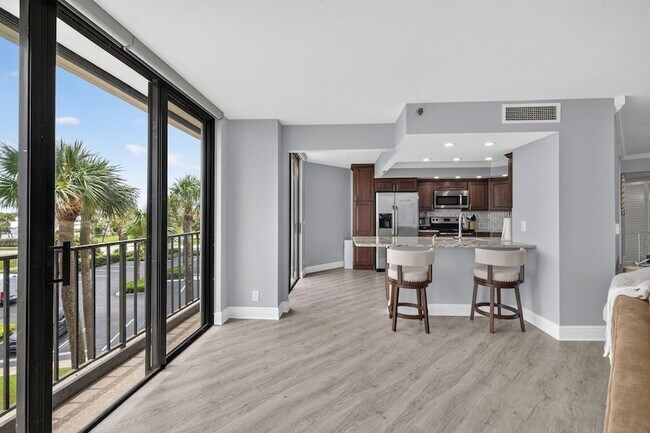 Building Photo - 9650 S Ocean Dr