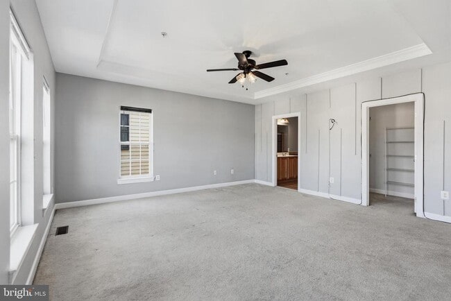 Building Photo - 325 Munahan Cir