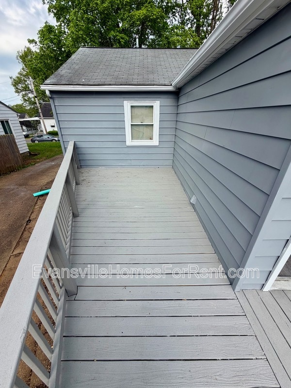 Building Photo - 120 Leslie Ave