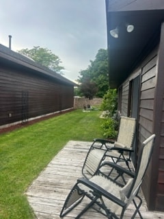 yard - 2130 Hammond Pl E