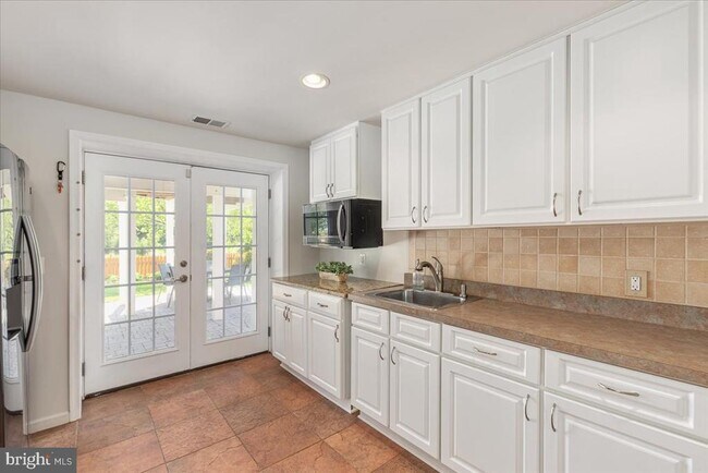 Building Photo - 15043 Gaines Mill Cir