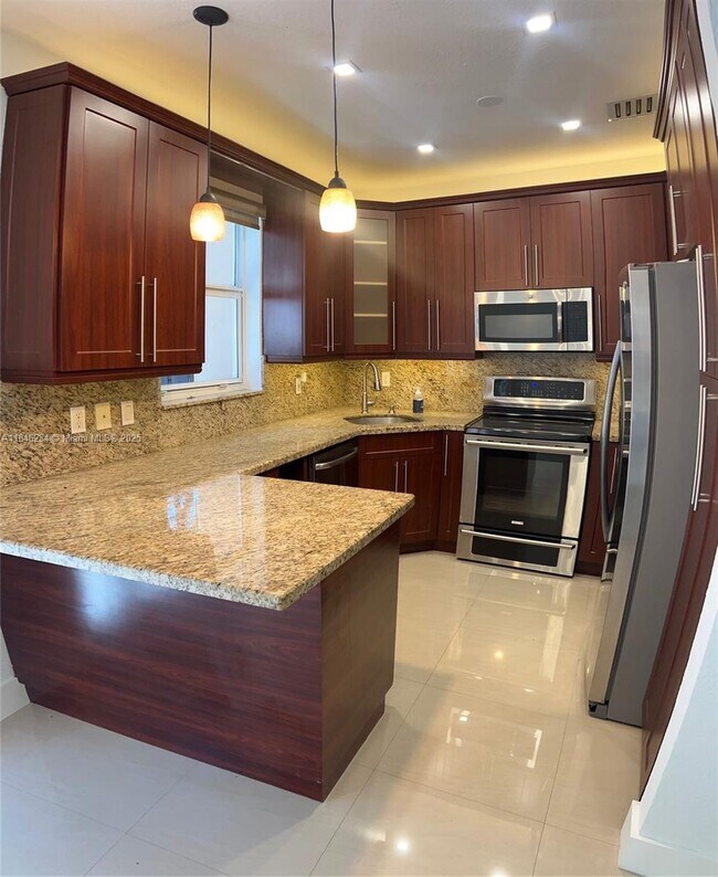 Building Photo - 12562 SW 125th Terrace