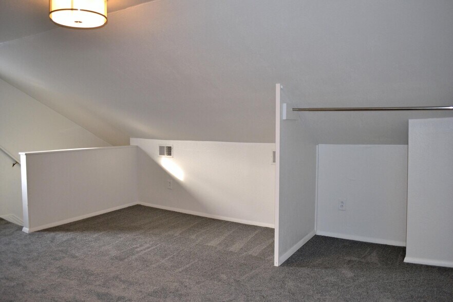 Building Photo - 2611 Larkins Way