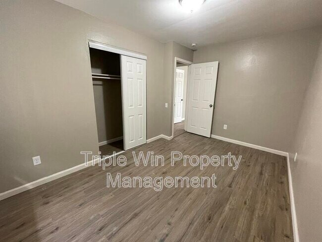 Building Photo - 1725 Orletto Way