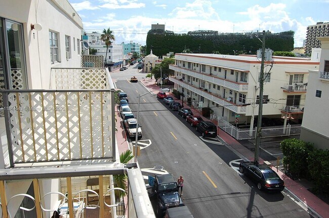 Building Photo - 701 Euclid Ave