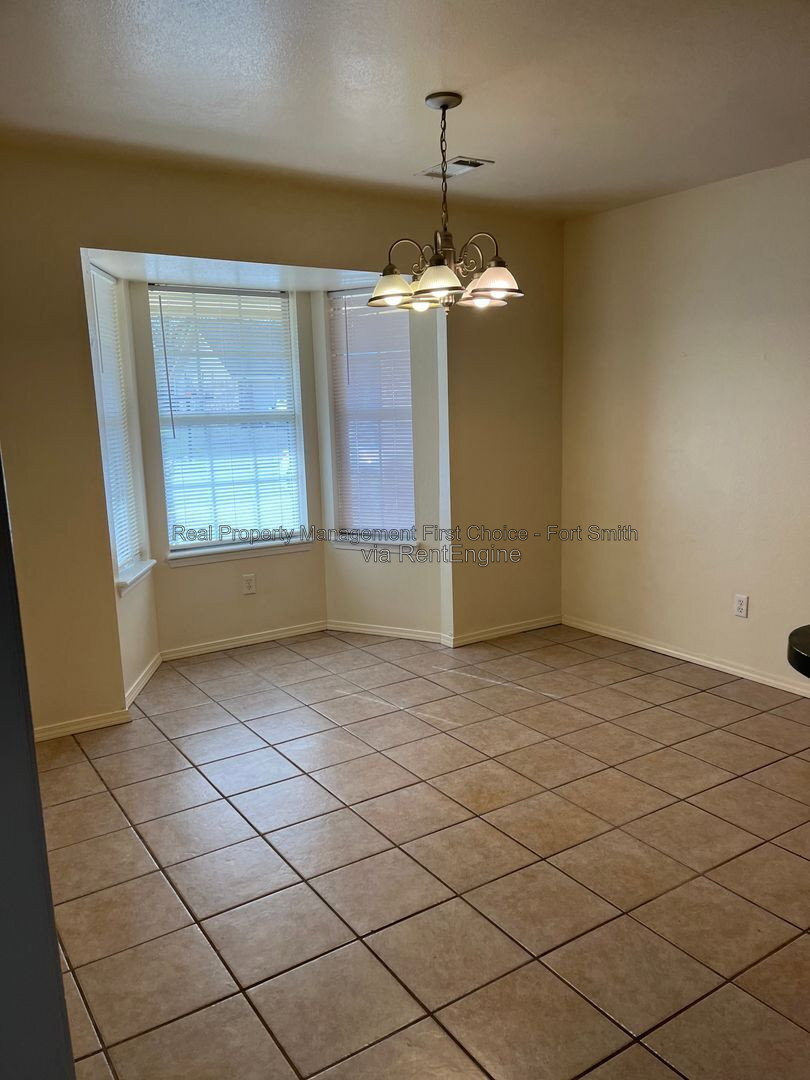 Building Photo - 3509 Price Cir
