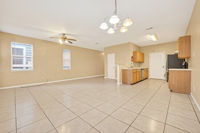 Building Photo - 15515 Waldron Cir