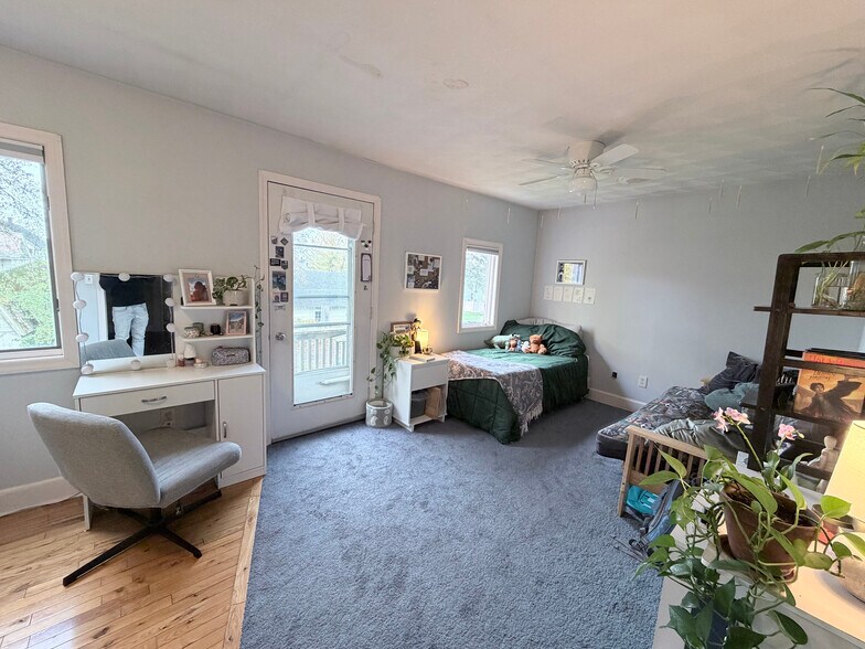 Room 4 - 1202 Churchill Ave