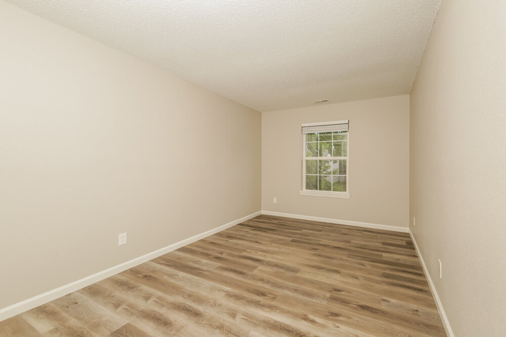 Building Photo - 649 Meadows Edge Ln