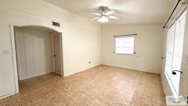 Building Photo - 1111 Rosemond Ct