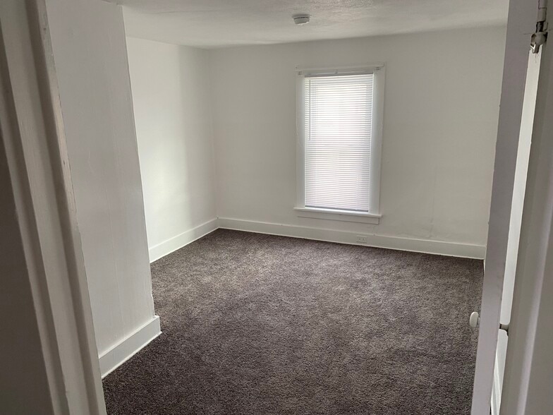 Bedroom 2 - 904 W 26th St