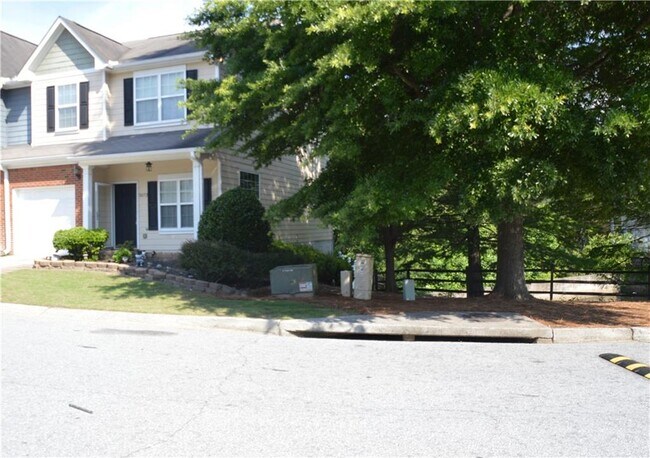 Building Photo - 3072 Cedar Glade Ln NE