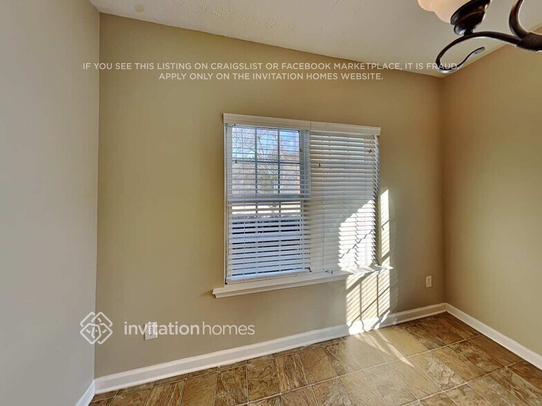Building Photo - 312 Sunderland Way