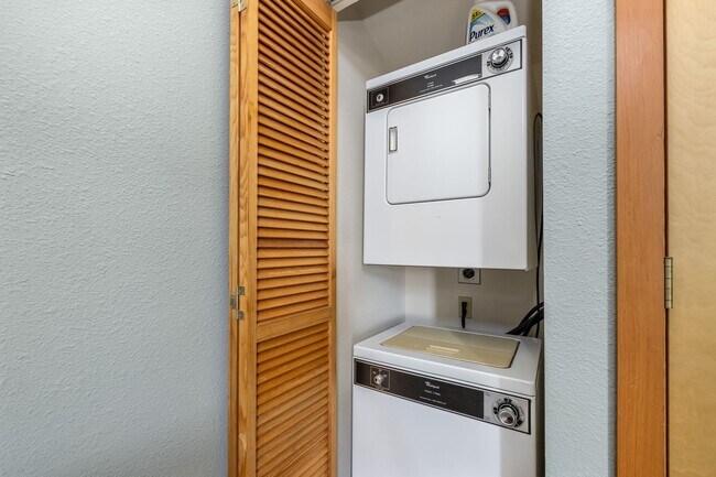 Building Photo - Long Term Rental- Snowscape Condos #50