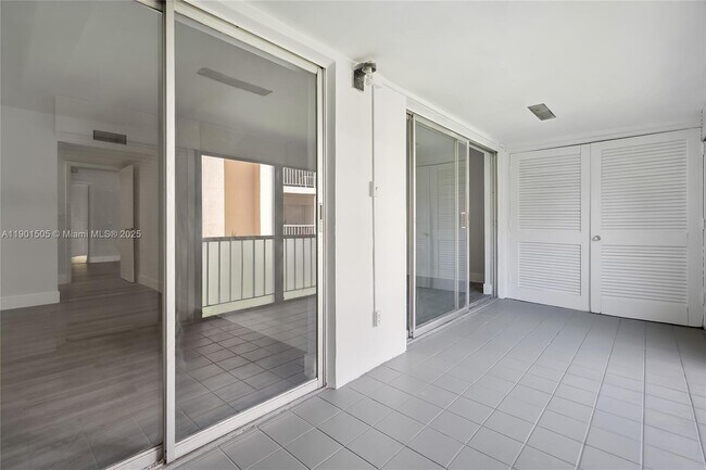 Building Photo - 606 NW 13th St