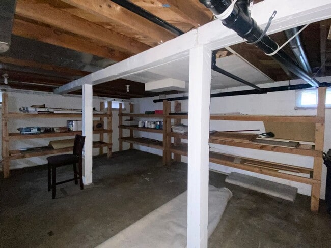 Building Photo - DOWNTOWN Covington home w/ basement