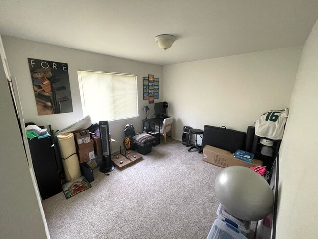 Building Photo - Remodeled 3-Bedroom Duplex Home in North G...