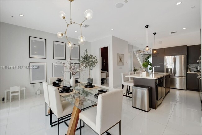 Building Photo - 6630 NW 104th Path