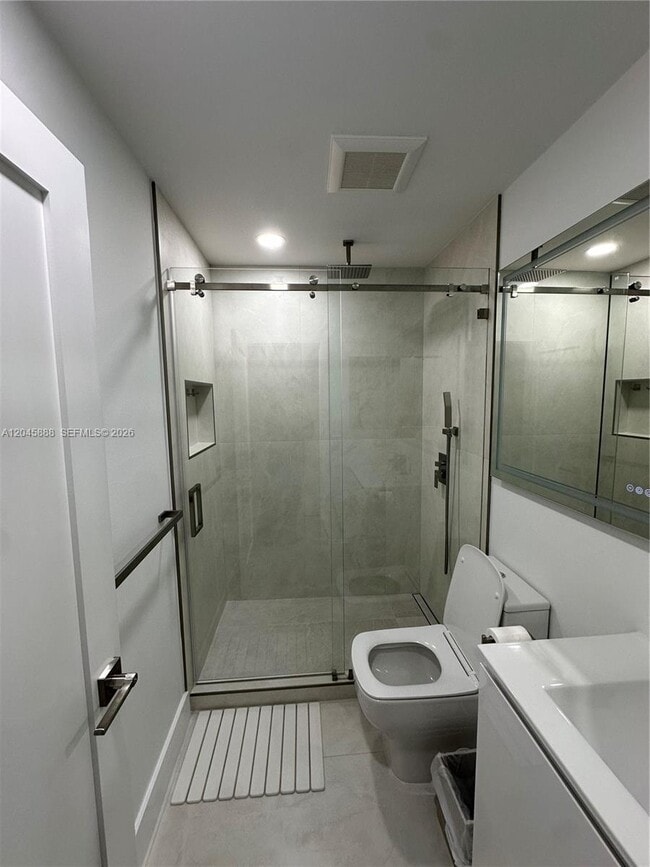 Building Photo - 3345 Emerald Oaks Dr