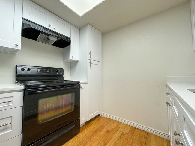 Building Photo - Renovated 3 bedroom 2 bathroom home in quiet Arvada neighborhood!