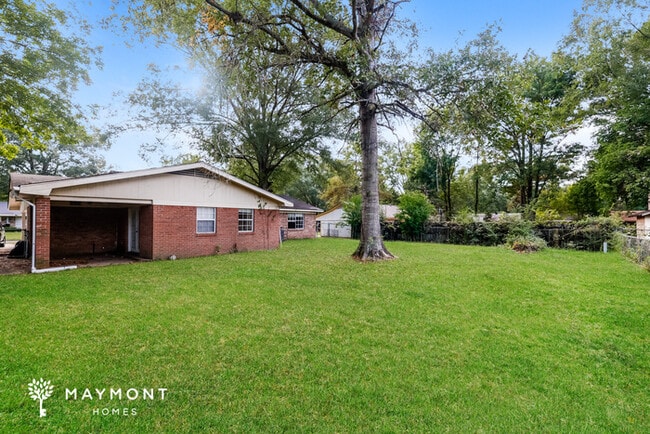 Building Photo - 419 Bent Tree Dr