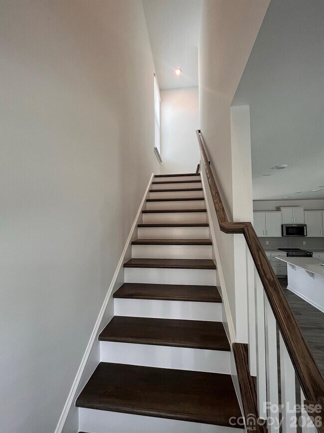 Building Photo - 16305 Leading St