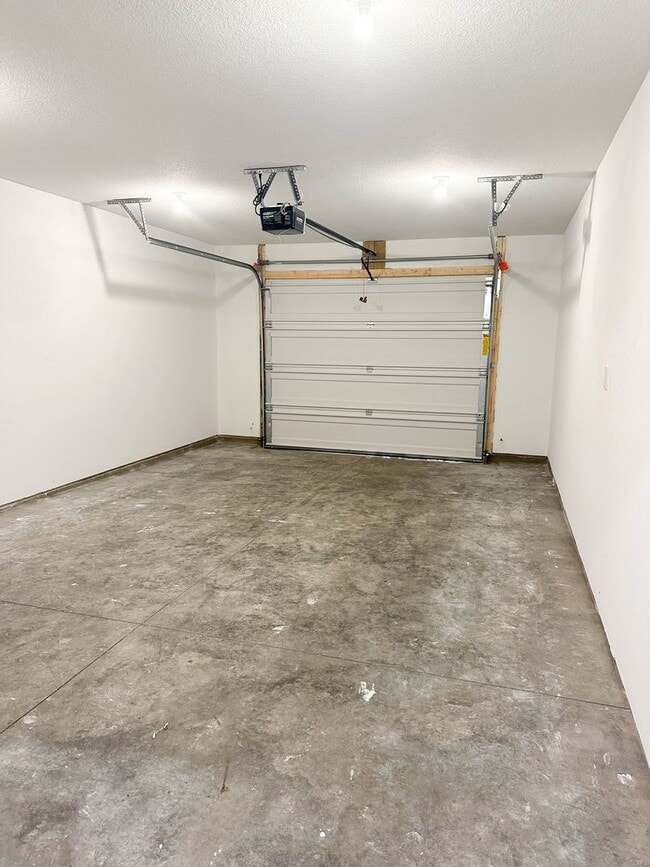 Building Photo - Italian Estates Property Management